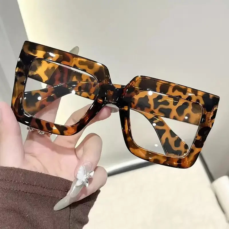 1Pc Women's Retro Fashion Geometric Glasses