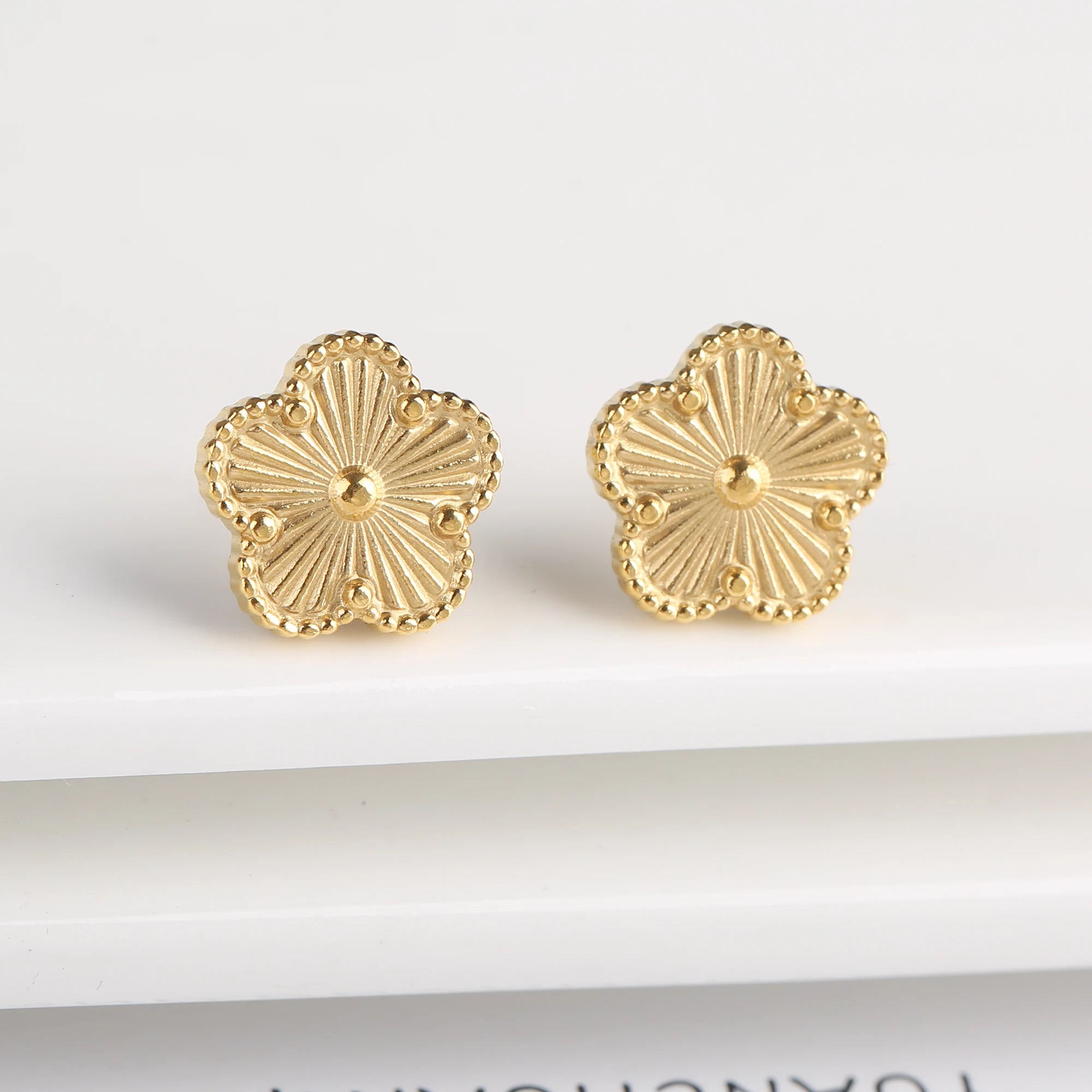 Five-Leaf Laser Petal Bracelet