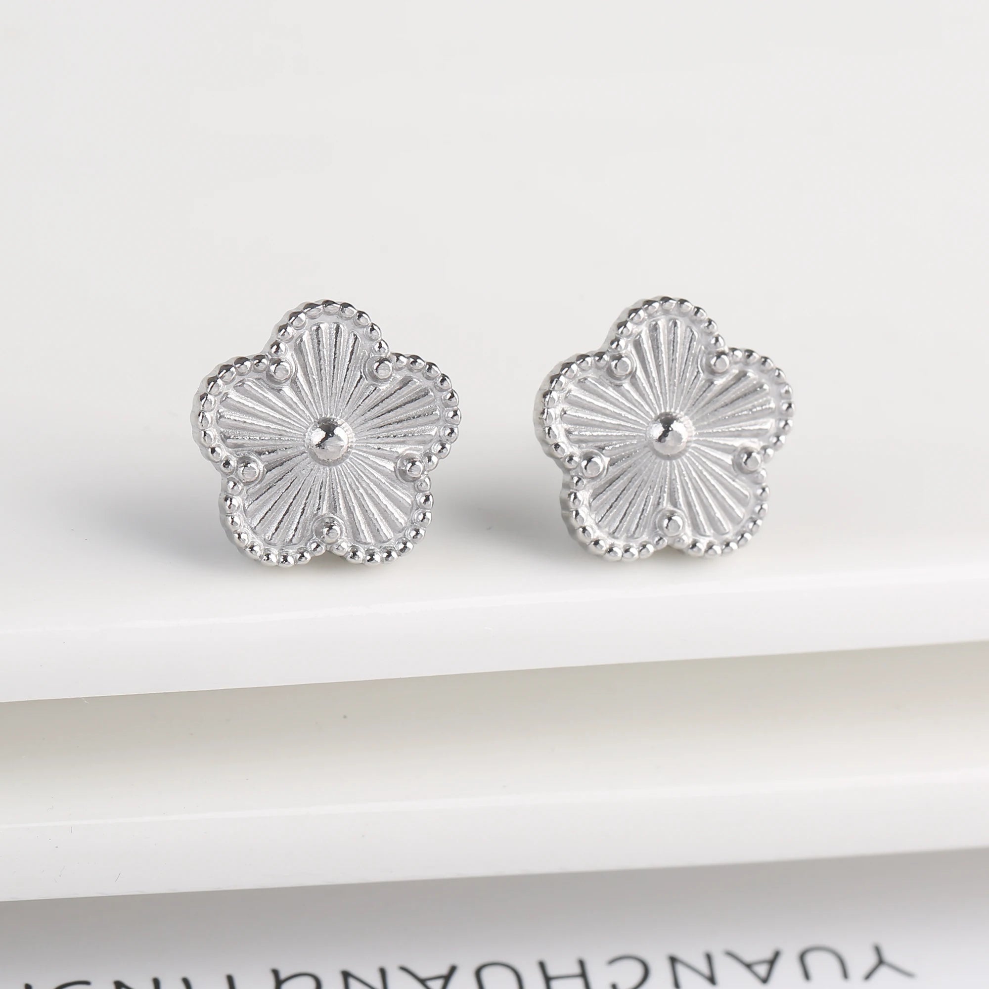 Five-Leaf Laser Petal Bracelet